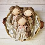 عروسک با لباس پارچه ای و موی رنگی - Image 4